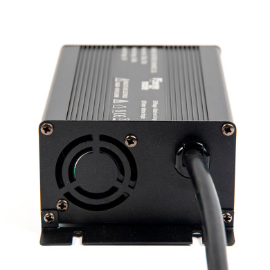 Chargeur de batterie AC/DC 12 VDC  15 et 20 A MBC