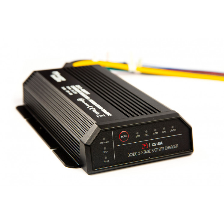 CB MPPT IP: chargeur booster étanche DC/DC (25 et 40A-12 ou 24/12Vdc)